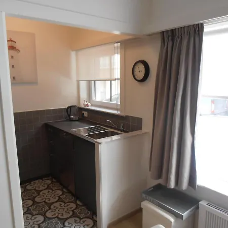 Royal Beach, Vernieuwde Studio Aan Het Strand, Knokke-Heist Apartment *